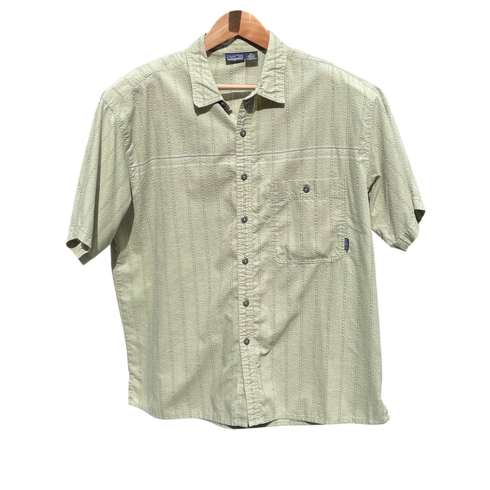 Patagonia Mens XL Sage Green Textured Center Stripe Short Sleeve Button Shirt